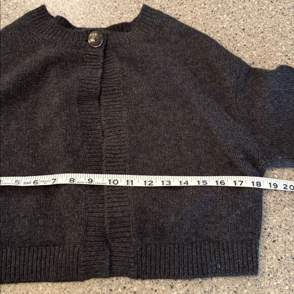 VINCE Cashmere 3/4 Sleeve One Button Cropped Cardigan - Picture 6 of 9